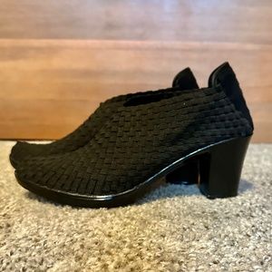 Women's Black woven stretch heeled booties
